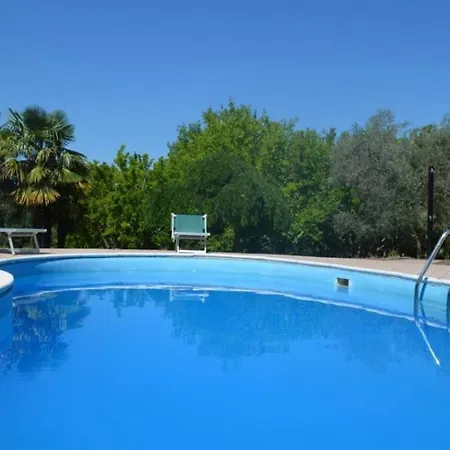 Urbania, Arte E Natura Casa de Férias *