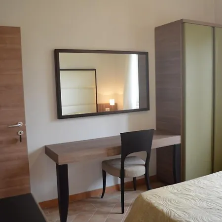 Urbania, Arte E Natura Casa de Férias